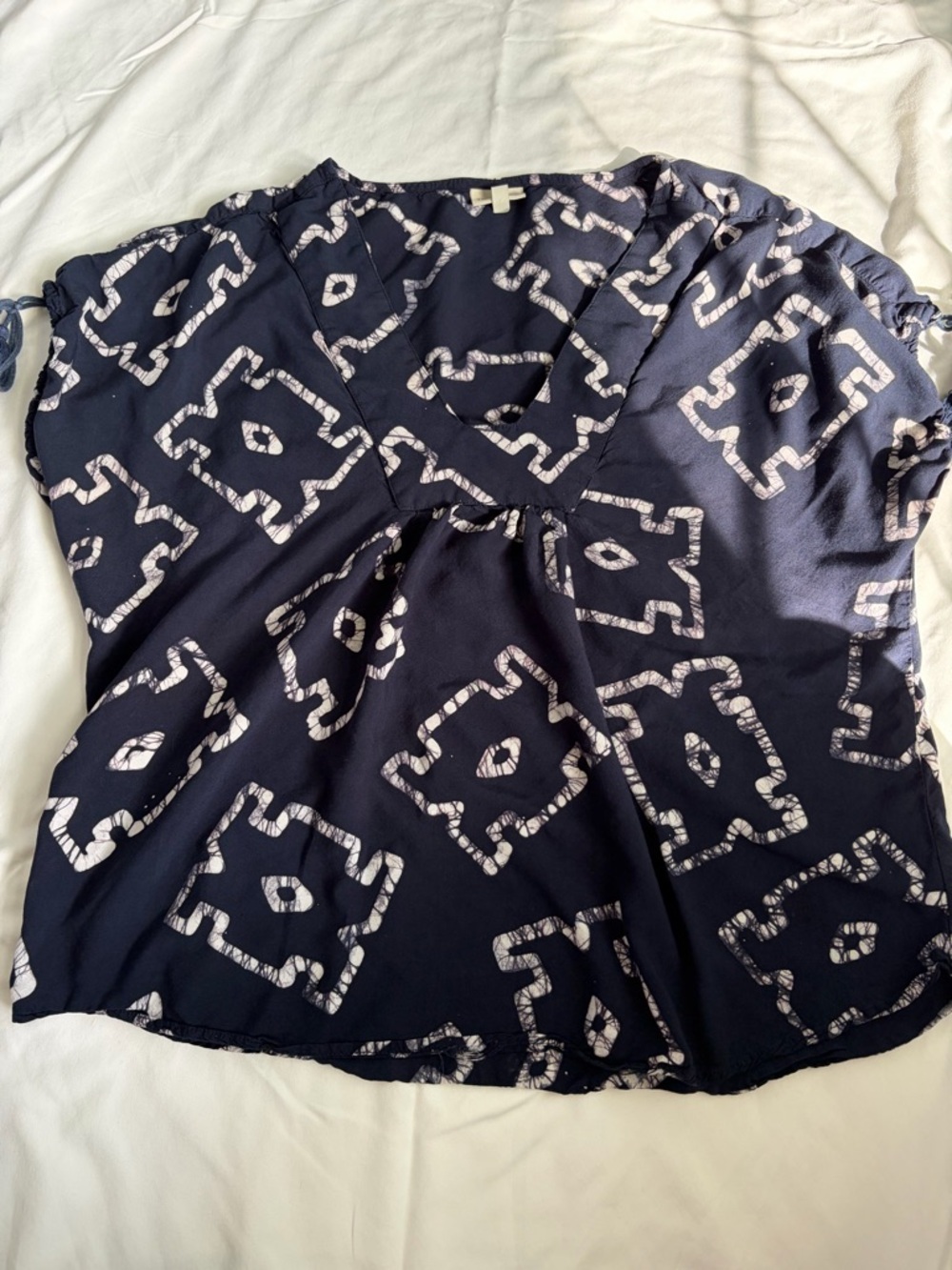 THE ODELLS Navy Blue Batik Print V-Neck Top Tassel Sleeve Blouse Large